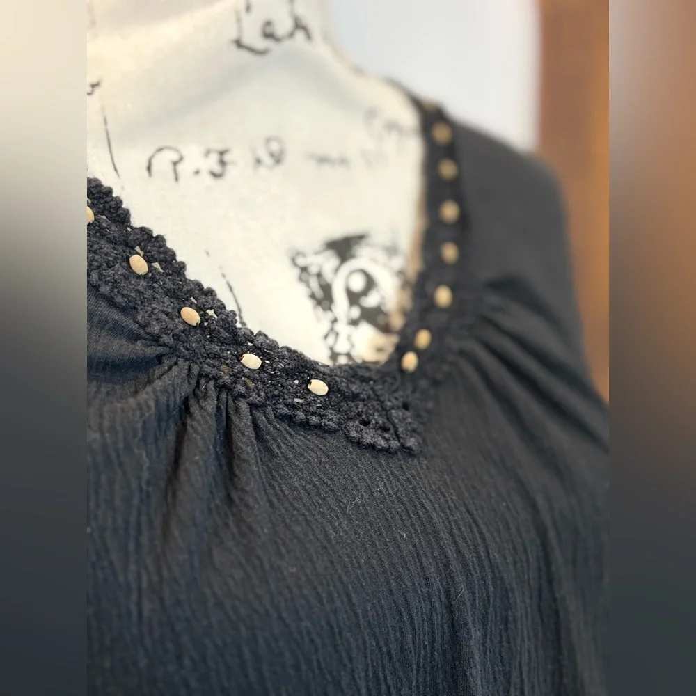 White Stag Black Short Sleeve Top Size 16W Lace Trim & Bead Detail Blouse - Picture 3 of 6